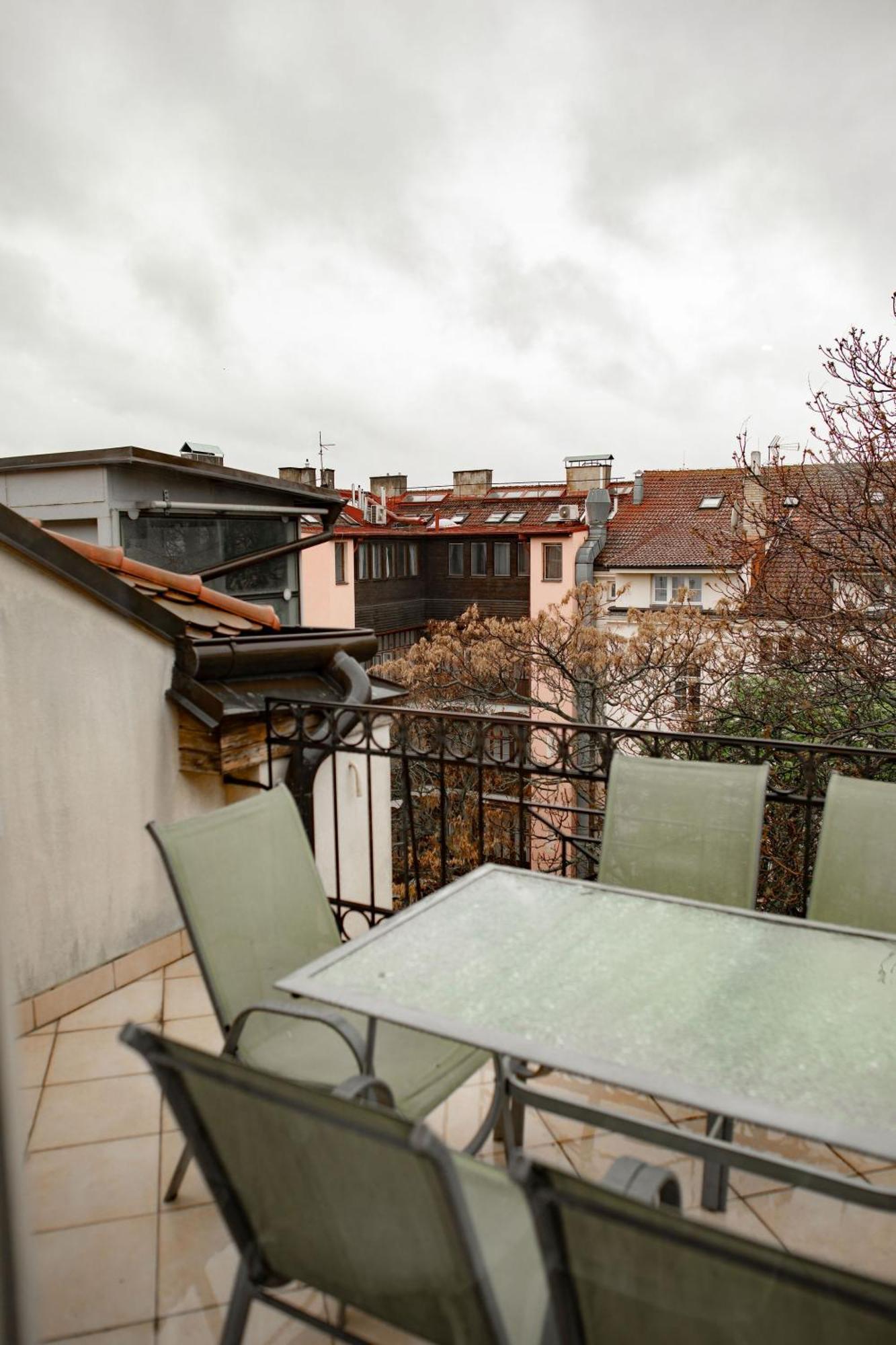 Legerova 33 Apartments Прага Екстериор снимка